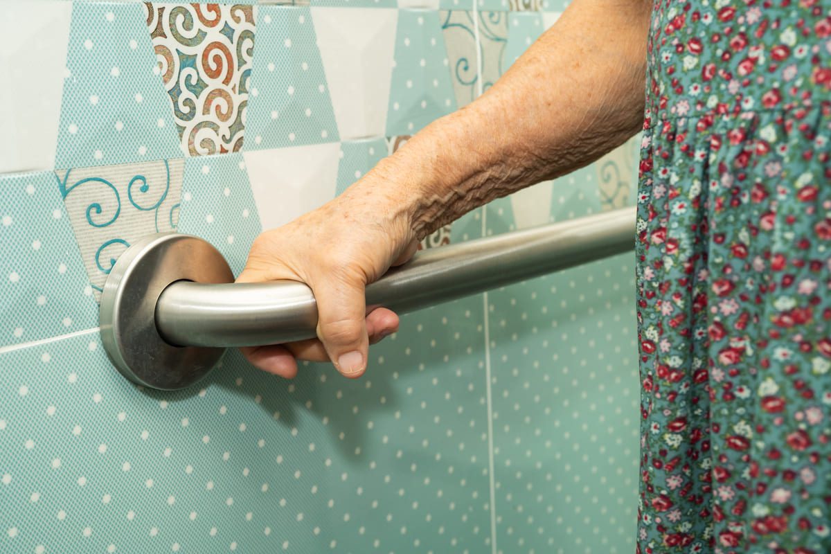 Imagen destacada de “Protocolos de higiene en personas mayores dependientes”