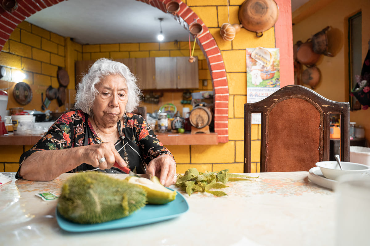 Imagen destacada de “Dietas específicas para personas mayores: claves para una nutrición óptima”