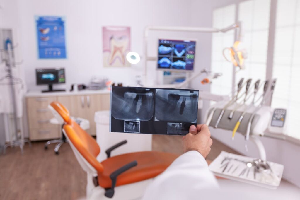 Higiene y seguridad en radiología dental: Gestión de residuos y seguridad en el entorno de trabajo