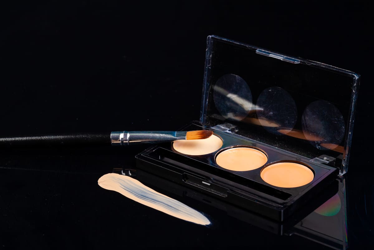 Imagen destacada de “Técnicas de maquillaje mortuorio: naturalidad y respeto en el resultado”