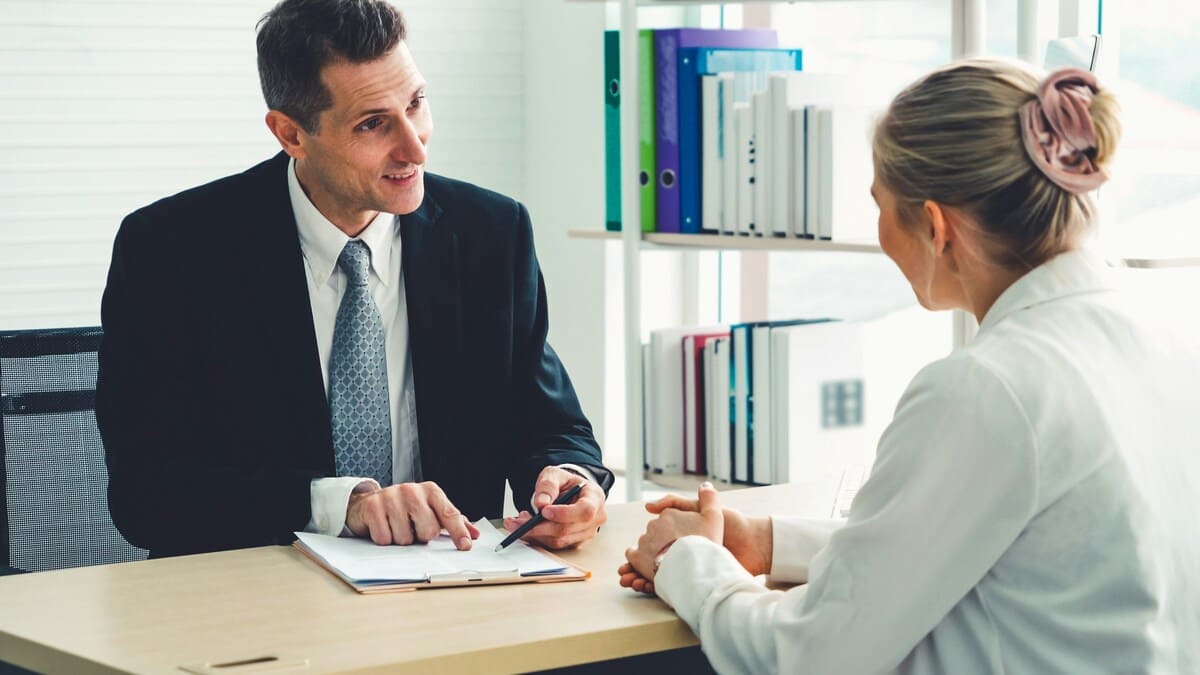 Imagen destacada de “Diferencias entre contrato indefinido, temporal y fijo discontinuo”