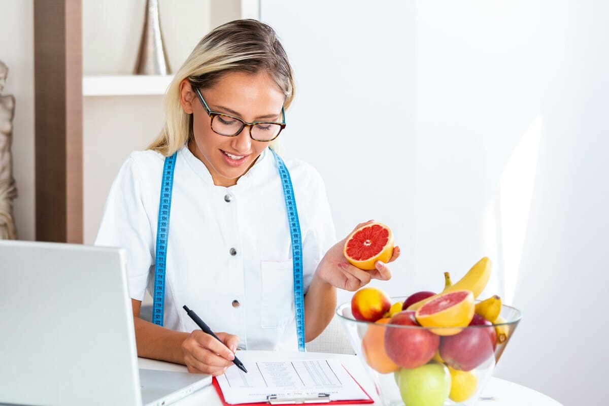 Imagen destacada de “Cómo montar una consulta de coaching nutricional online”
